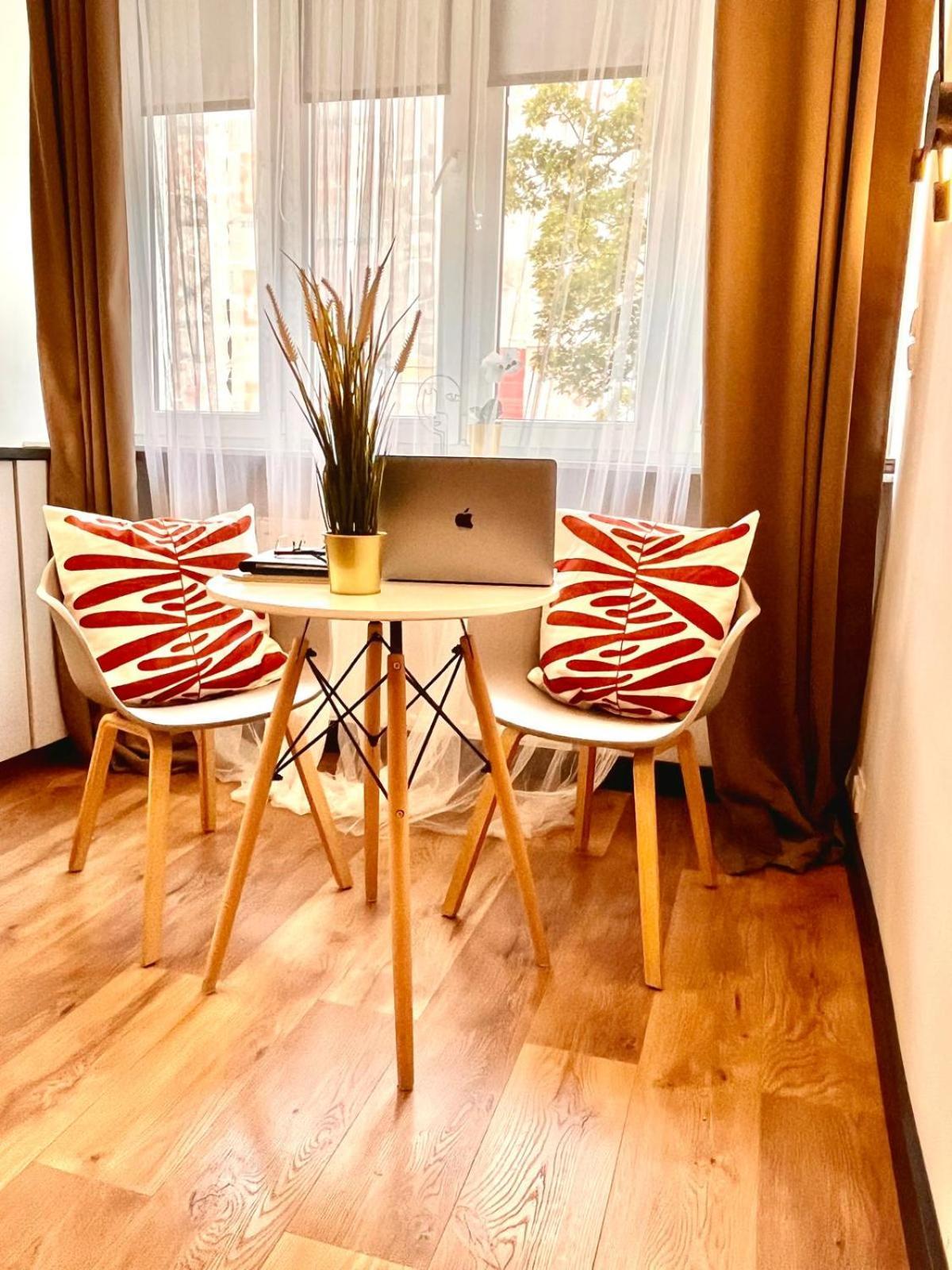 Super 1 Bed In Center Leilighet